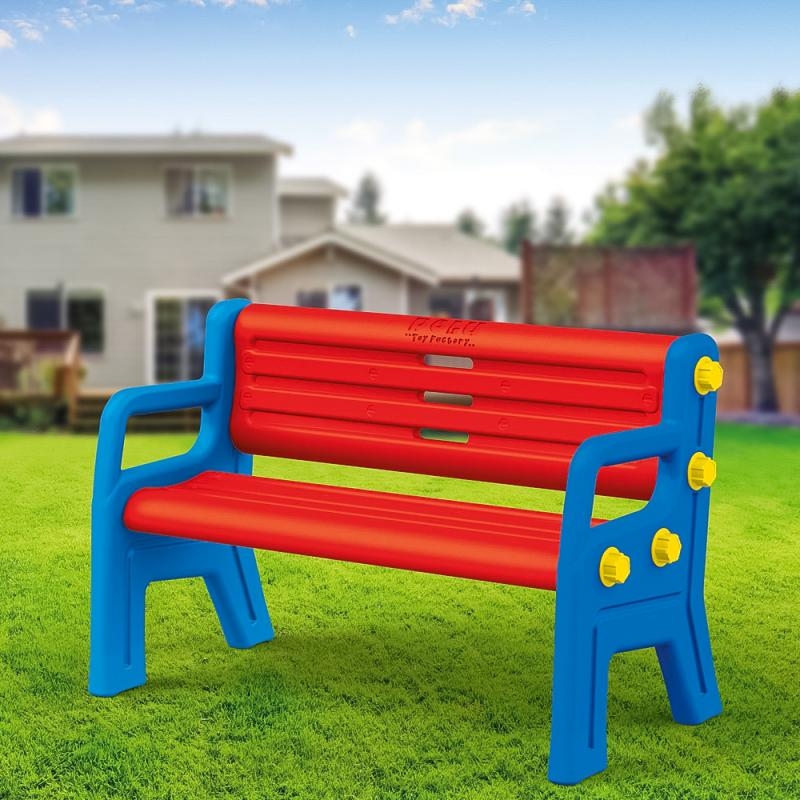 Dětská lavička pro posezení dětí venku i doma.